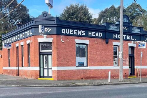 Queens Head Hotel transformation - Ultimate Paint Company